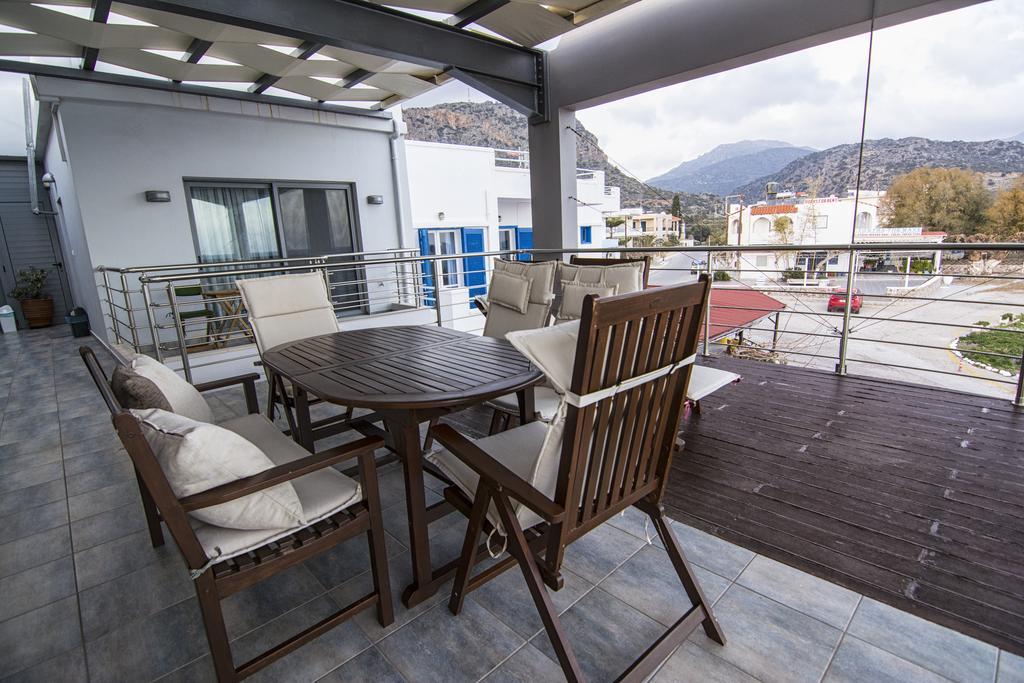 Gonis Suites Palaiochora Ngoại thất bức ảnh